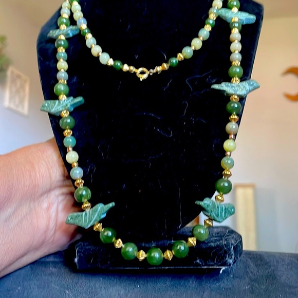 Vintage Green Jade Beaded Necklace with carved birds  necklace 40” - Picture 1 of 7